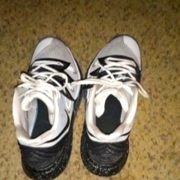 Nike kyrie 5 oreo - Picture 1 of 2
